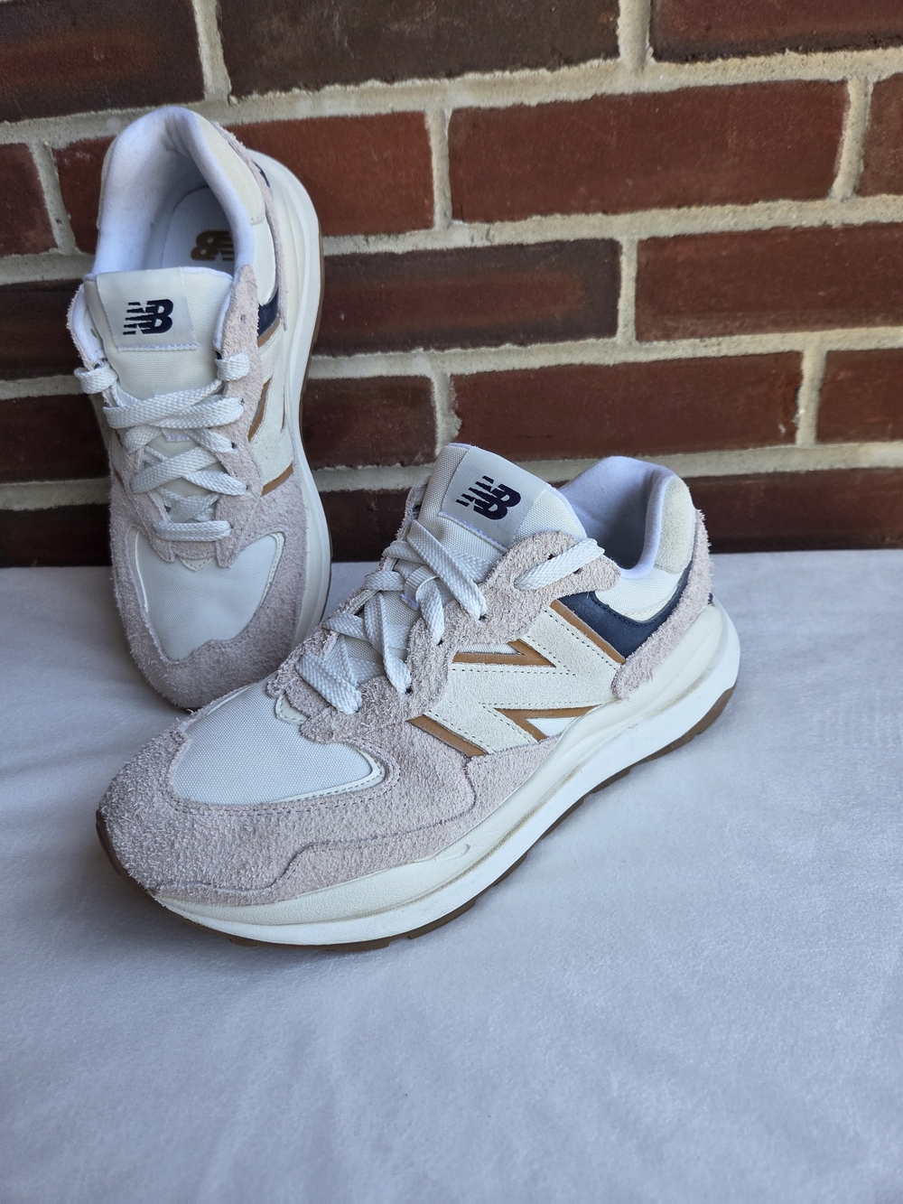 New Balance 57/40 Women’s 9.5 Stone Pink Sea Salt Suede Sneakers W5740CCG